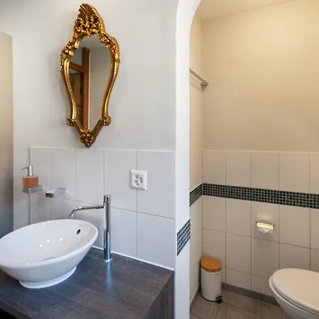 Апартаменты Interlaken Apartments Интерлакен