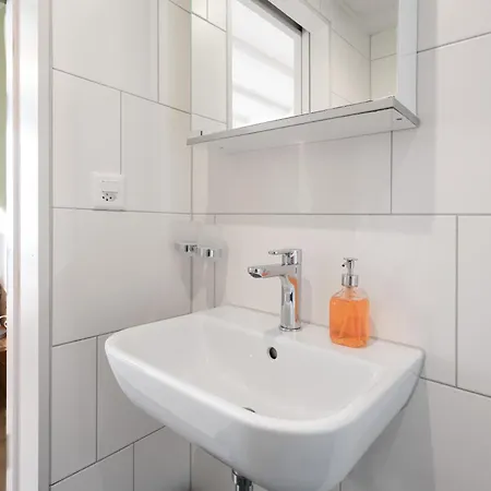 Interlaken Apartments Апартаменты *